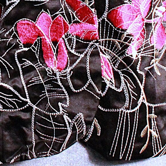 Chico's Women's Black Pink Floral Embroidery Blazer Jacket Size 1 - Picture 4 of 7